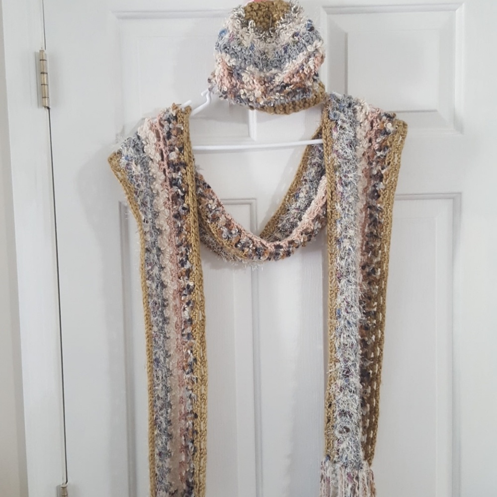 NEW Matching Steve Madden Scarf and Hat
